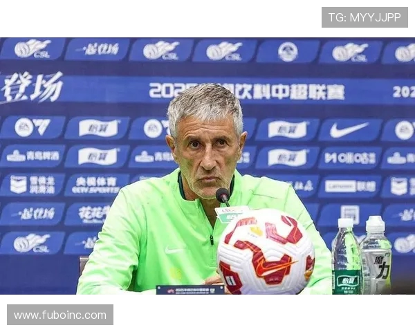 成都球迷愤怒吐槽球队表现 指责球员为个人恩怨输掉比赛